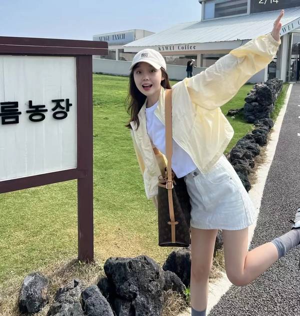 Miu Miu Hat MUH00150